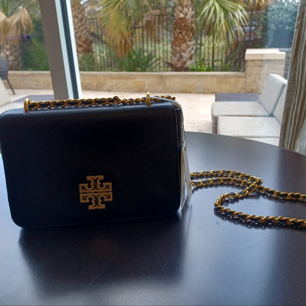 NEW TORY BURCH BLACK LEATHER PURSE